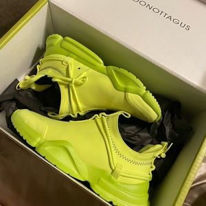 John Geiger Men’s size 9 or Women’s 10.5 -lime green